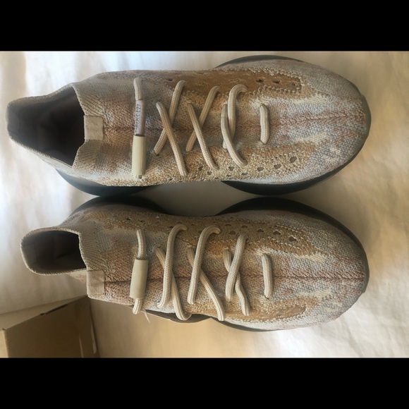 Yeezy 380 Boost Pepper Sneakers - Picture 5 of 7